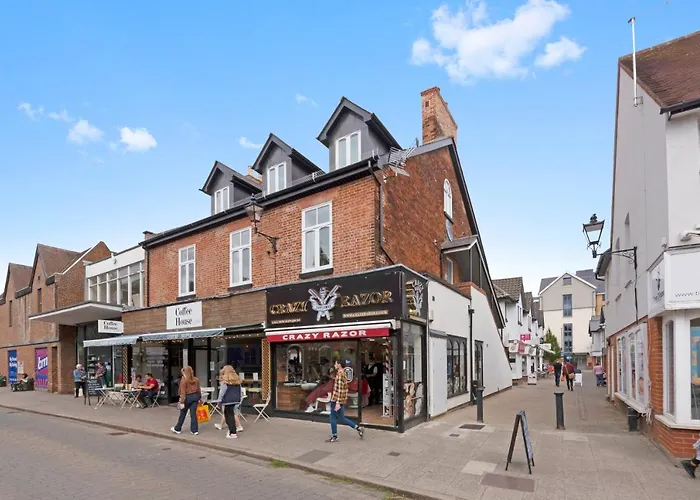 Town Center Apartment In Bishops Stortford
