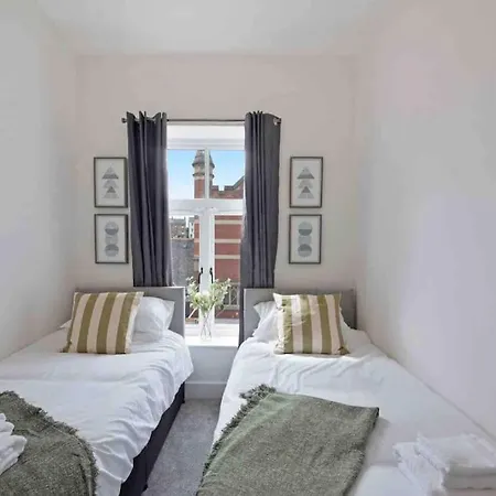 Town Center Apartment In Bishops Stortford Birchanger Extérieur photo