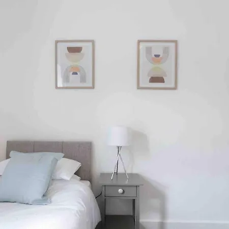 Town Center Apartment In Bishops Stortford Birchanger Extérieur photo